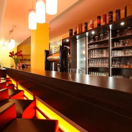 Отель Willmersdorfer Hof Котбус